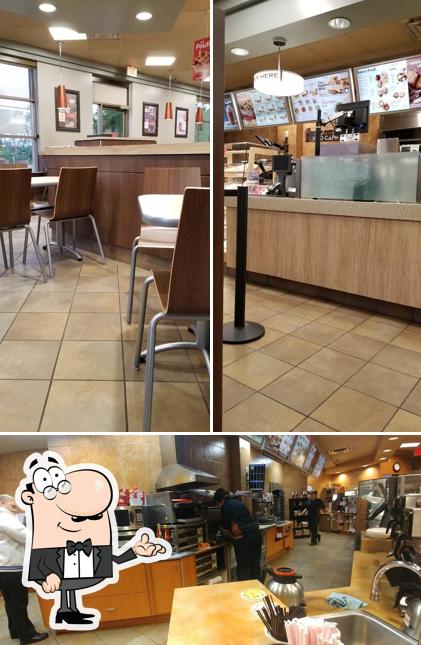 L'intérieur de Tim Hortons