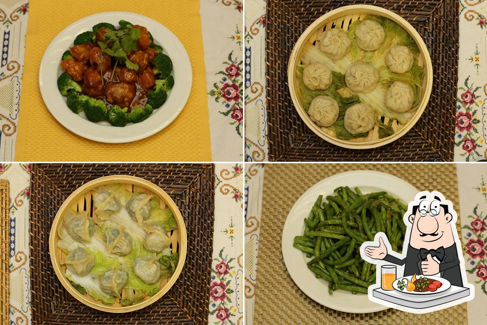 Food at China Dumplings & Noodle 喜來樂餃子館
