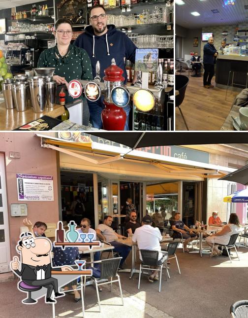 L’image de la intérieur et comptoir de bar de Bar Sept'un Café’s