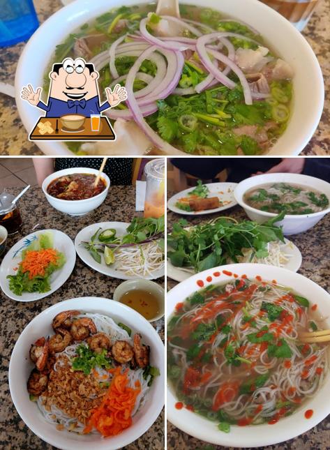 Food at Pho Saigon