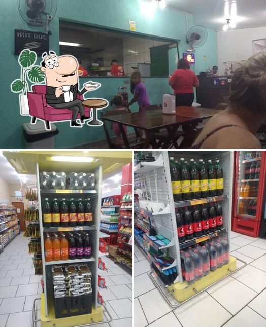 O interior do Paulinho Lanches