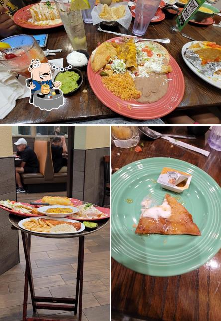 Еда в "Ay Chiwawa! Mexican Cafe"