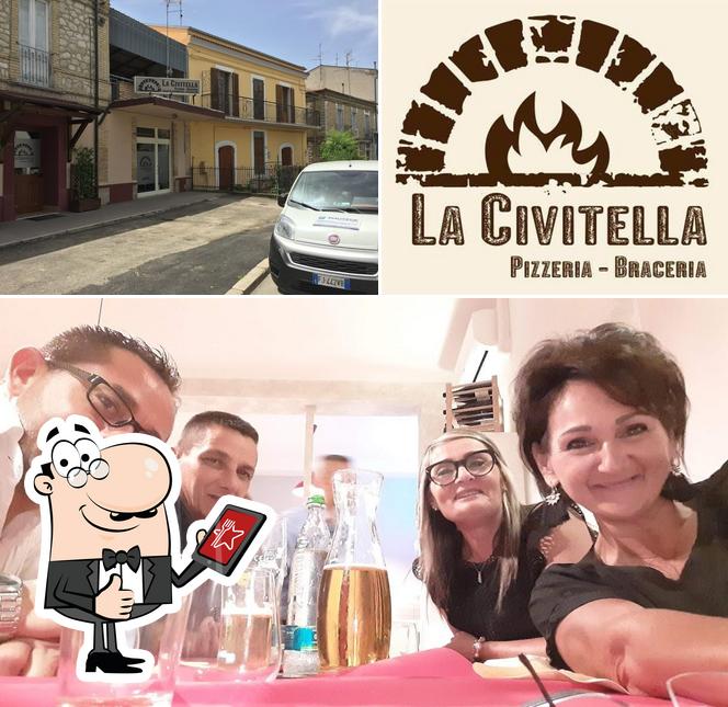 Vedi la foto di Pizzeria La Civitella