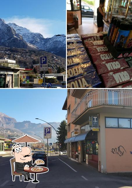 Gli esterni di Bar Tabacchi Caffe 'Adamello 7