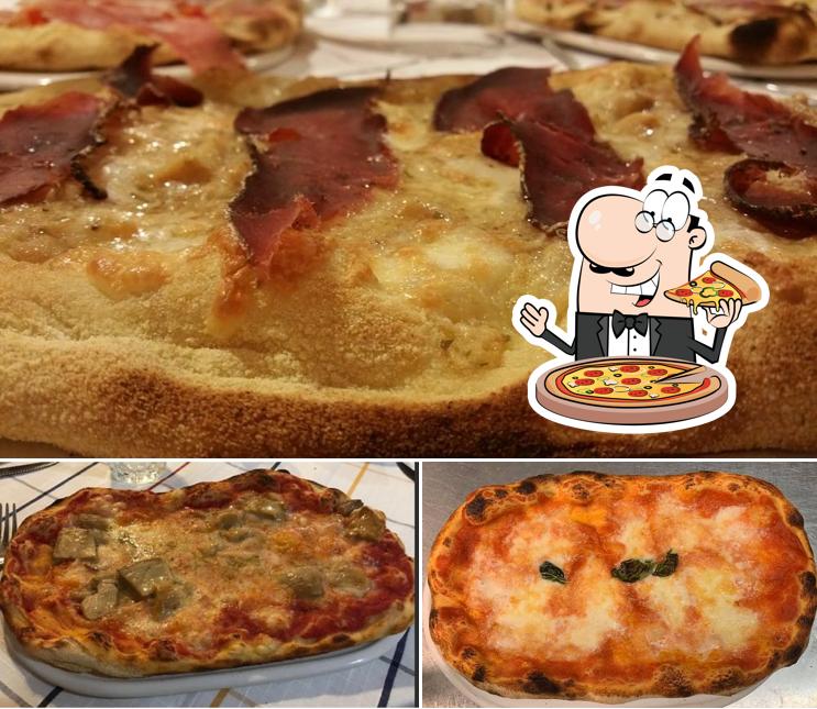 Ordina una pizza a Pizzeria Antica Schiacciata Romana