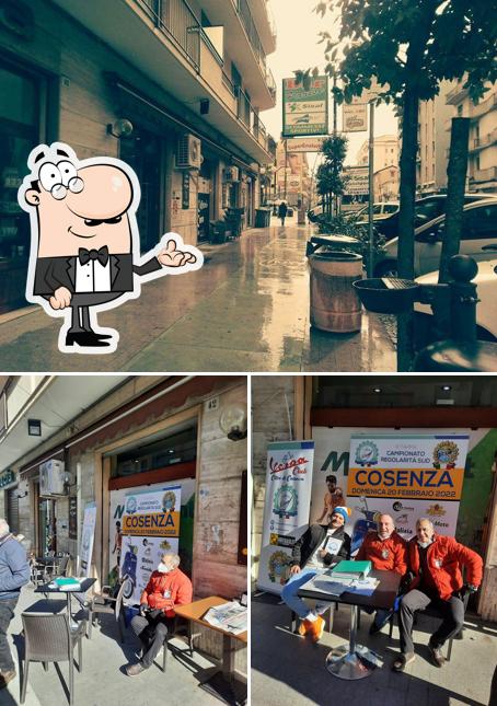 Antica Caffetteria del Centro si caratterizza per la interni e esterno