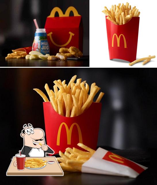 Закажите картофель фри в "McDonald's"