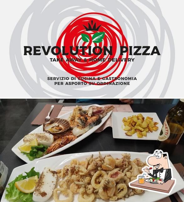 Cibo al Revolution Pizza