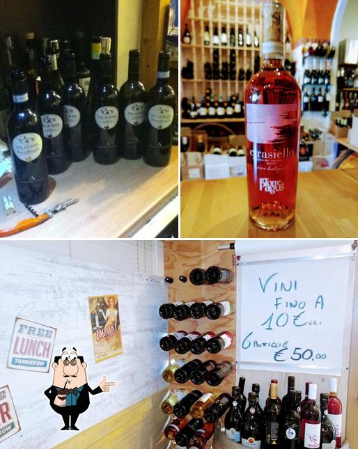 Profitez d'une boisson à Enoteca Samnium