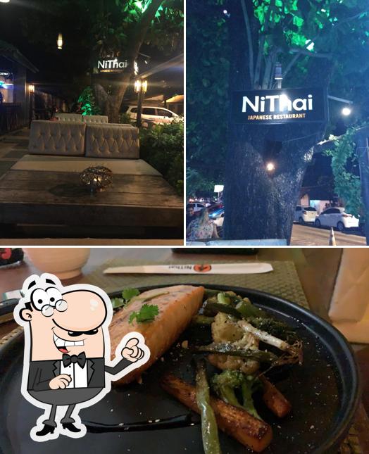 O NITHAI Restaurante Japones se destaca pelo exterior e comida