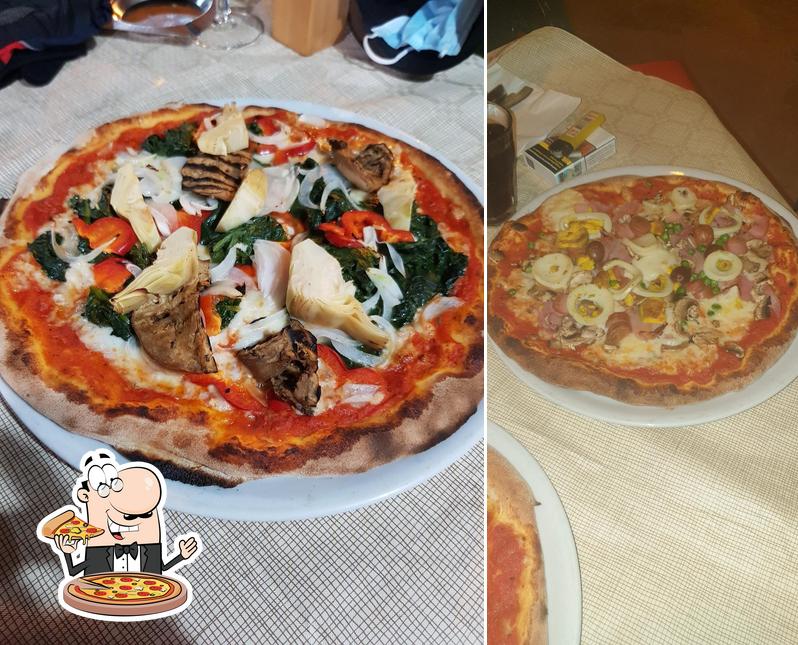 Scegli una pizza a Bar ristorante pizzeria orchidea