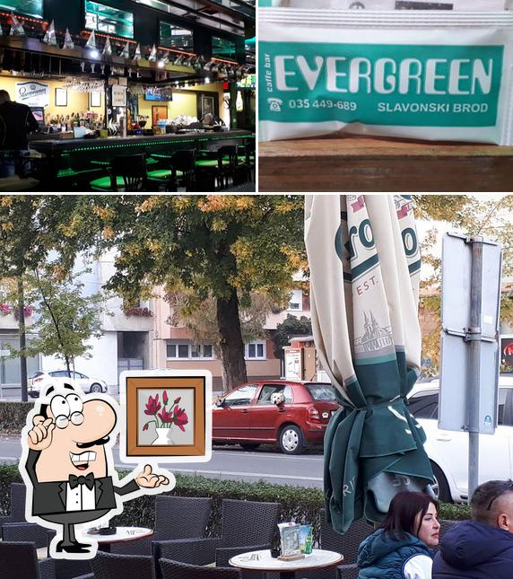 La foto di interni e cibo da Caffe bar Evergreen