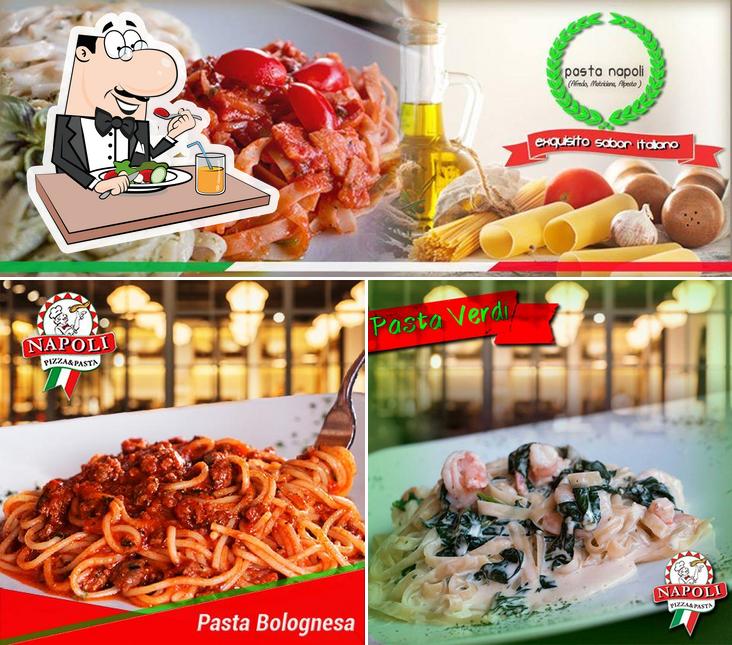 Comida en Napoli Pizza & Pasta Restaurantes Garza Sada