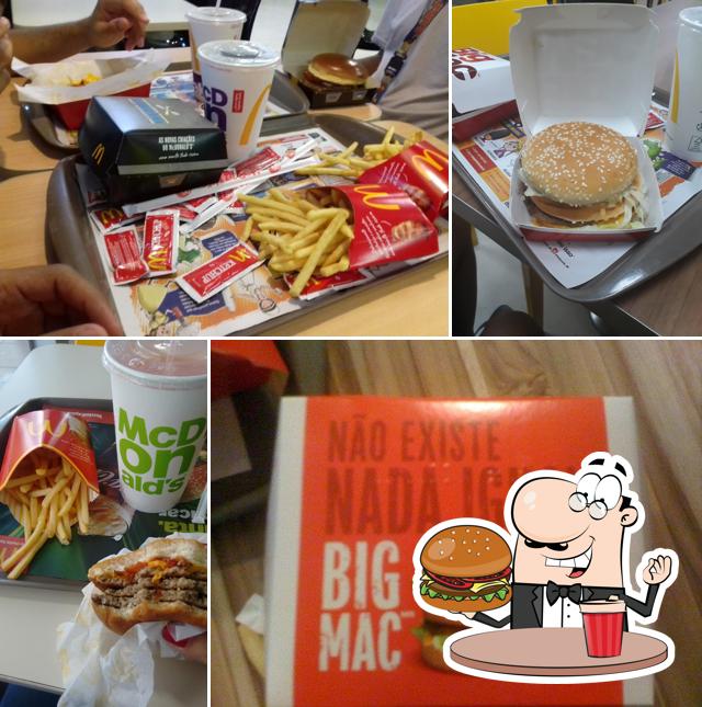 Delicie-se com um hambúrguer no McDonald's