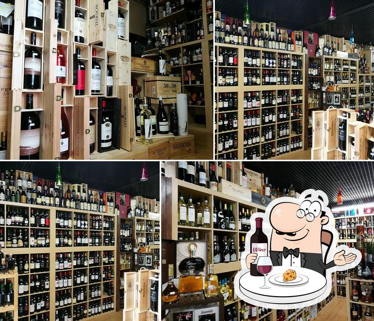 Degusta un bicchiere di vino a ENOTECA ARNE'