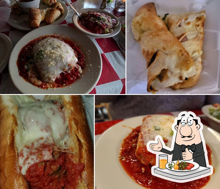 Блюда в "Julian's Italian Pizzeria & Kitchen"
