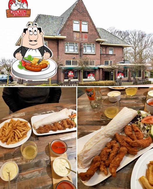 Это фото, где изображены еда и внешнее оформление в Grill&Chicken Express 3 de Buitenhaven