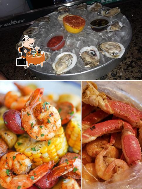 Отведайте блюда с морепродуктами в "Cajun Boil & Bar - Orland Park"