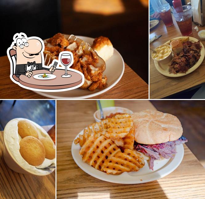 Food at Main Street Barbecue