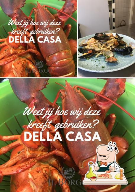 Попробуйте блюда с морепродуктами в "Il Borgo Ristorante Italiano"