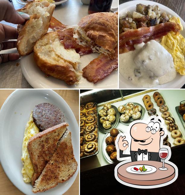 Блюда в "Judy’s Bread & Breakfast Bakery Cafe"