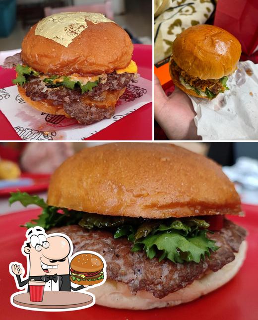 Louis Burger Saket Vegan Gratitude Burger Reviews