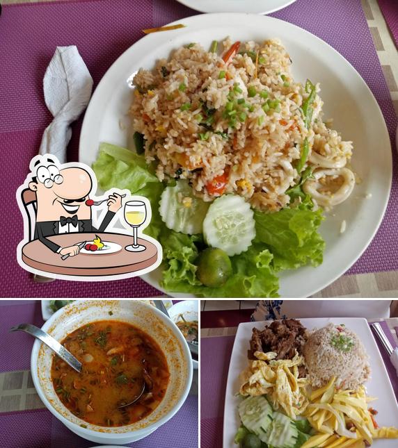 Food at Krung Thai