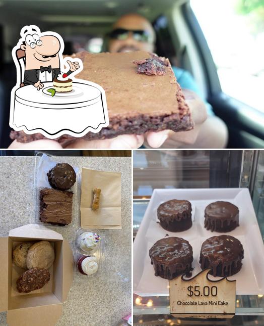 Oahu Bakes & Brew (Oahu Cakes) offers a variety of desserts