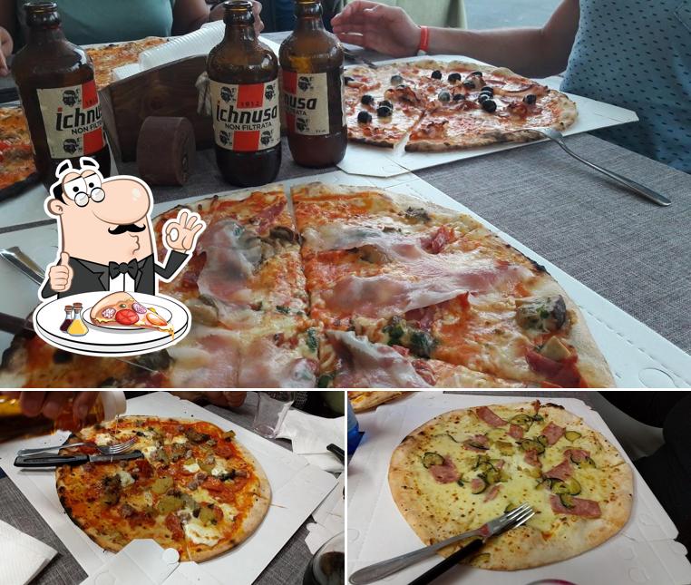 A Pizzeria Buongustaio, puoi goderti una bella pizza