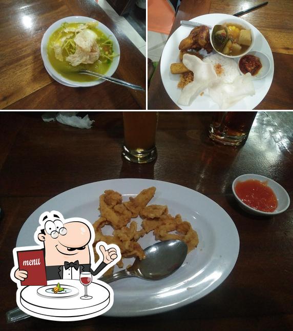 Food at Warung Makan Mekar Wangi