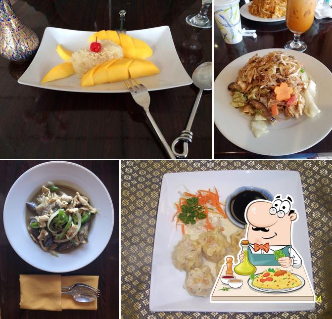 Блюда в "Siam Basil Thai Restaurant"