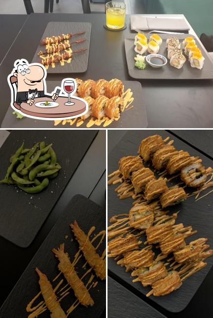Еда в "Jade Sushi & More"