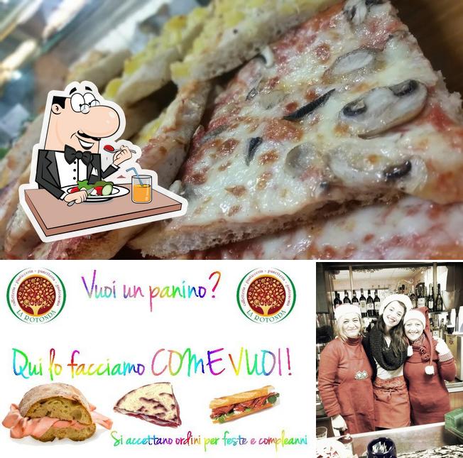 Dai un’occhiata alla foto che presenta la cibo e bancone da bar di La Rotonda Di Merli Matteo