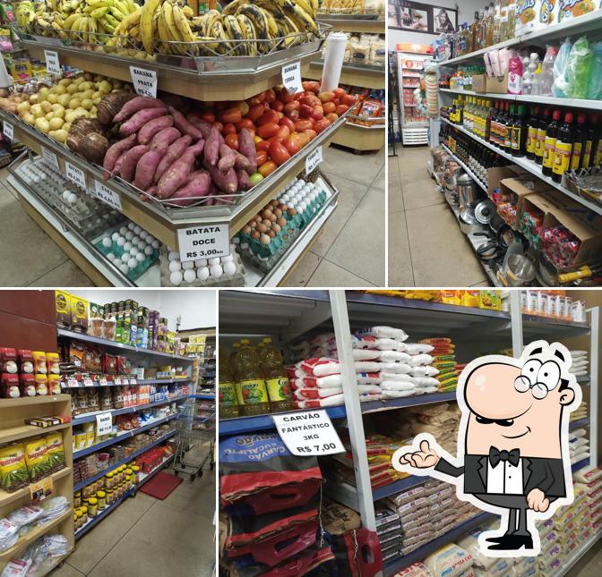 O interior do Supermercado Pague Menos