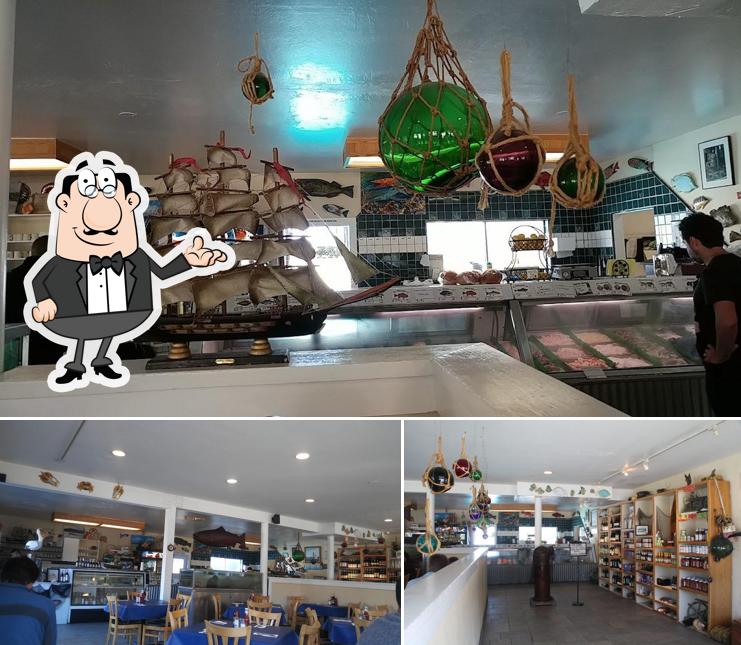 The interior of Sea Harvest Restaurant & Fish Market