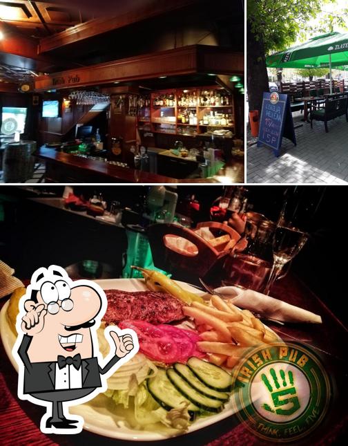 Découvrez l'intérieur de Irish Pub Five