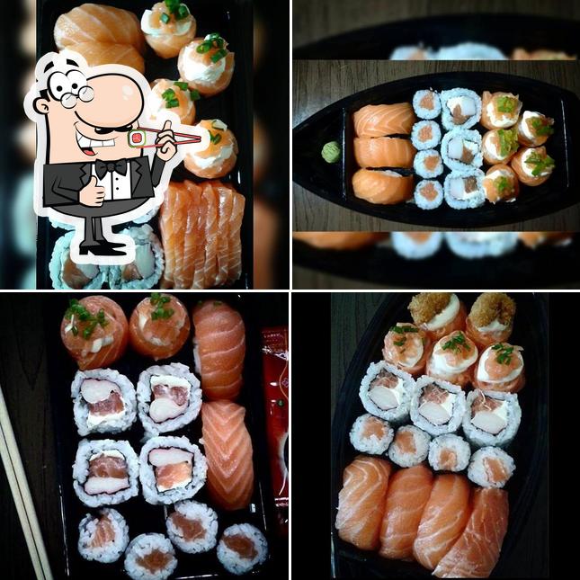 Rolos de sushi são servidos no Salmão Gourmet