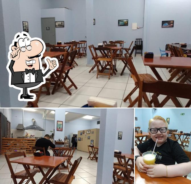 O interior do Rota do Hamburguer