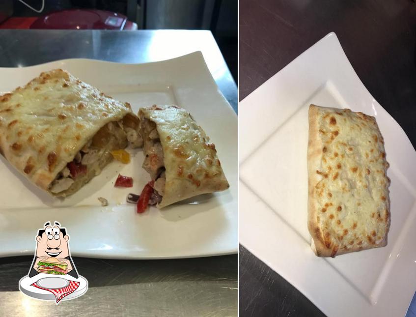 Prenez un sandwich à Latino Pizza