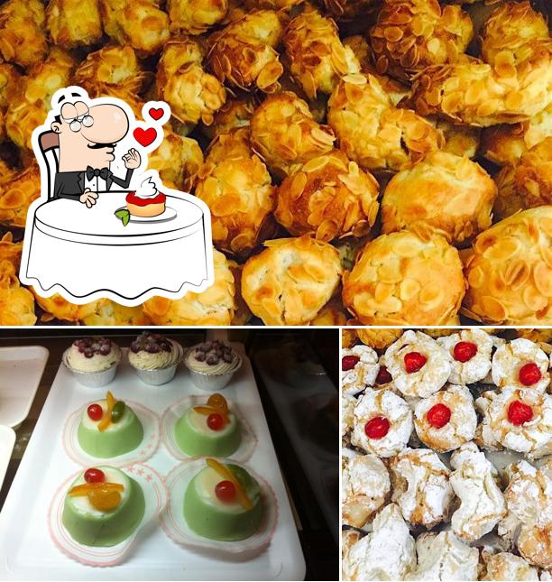 Bar Pasticceria Mangiafico - Noto serve un'ampia varietà di dessert