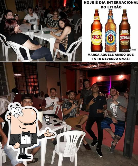 O Hashtag Bar & Petiscaria Lins SP se destaca pelo interior e cerveja