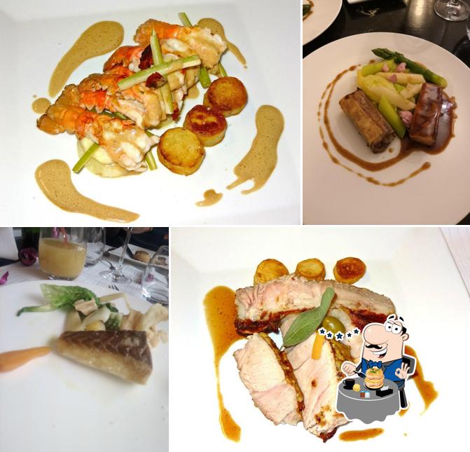 Plats à restaurant la cuisine