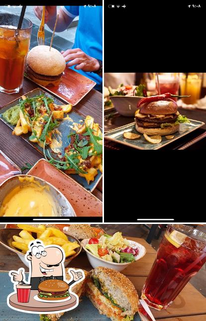 Try out a burger at Peter Pane - Burgergrill & Bar