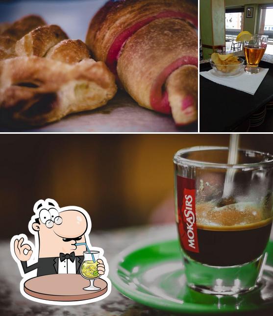 Tra le varie cose da Bar Luxor si possono trovare la bevanda e cibo