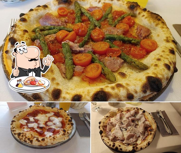 A PIZZERIA CARINOSTRI, puoi goderti una bella pizza