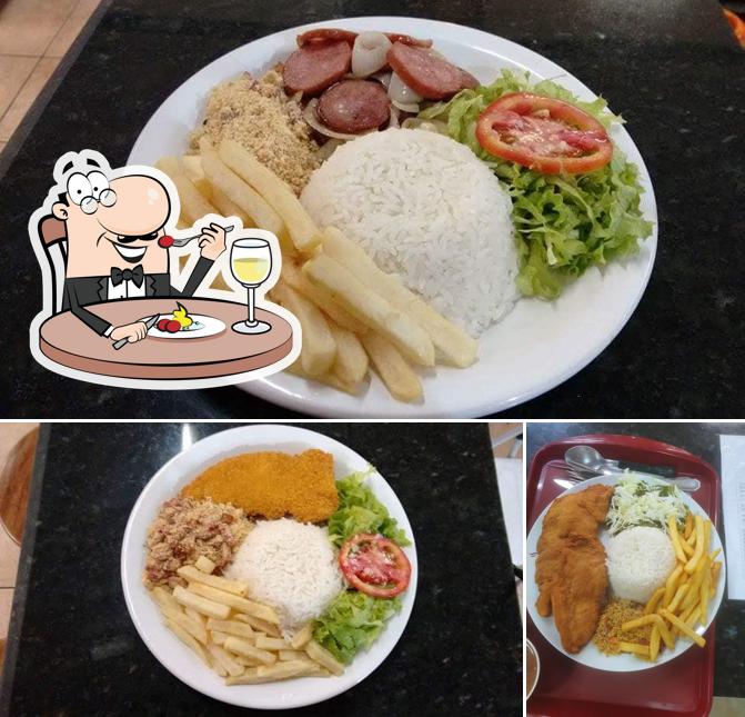 Comida em Restaurante Água na Boca grelhados