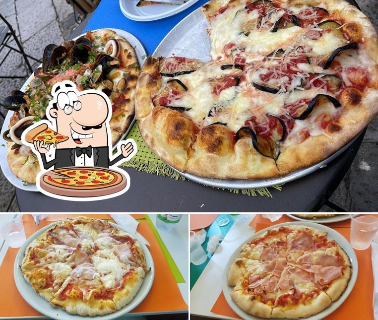 Ordina tra le molte varianti di pizza