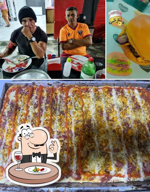 Comida em REI DA ESFIHA E DA PIZZA