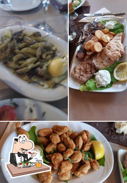 Еда в "Taverna Greceasca Dionysos"