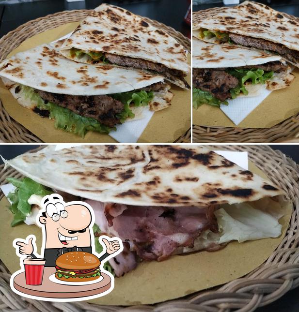 Prova un hamburger a La squisita piadineria